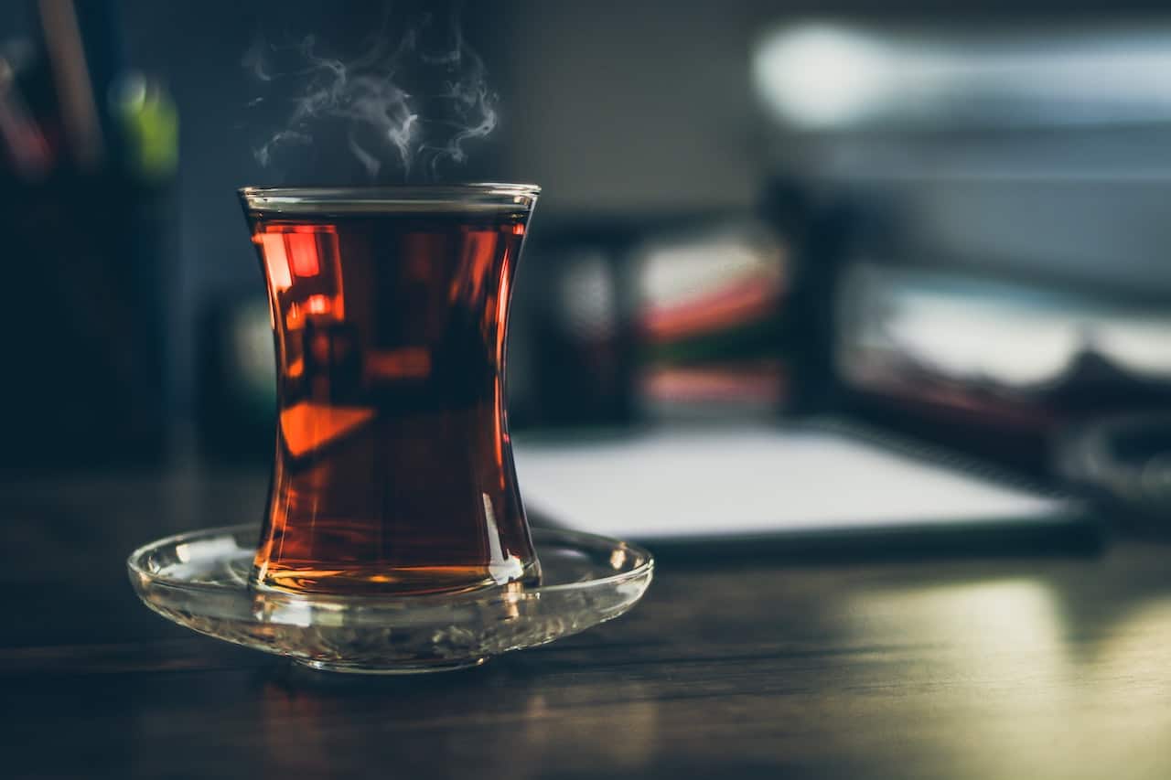 Co jest charakterystycznego w tureckiej herbacie? Smak i aromat